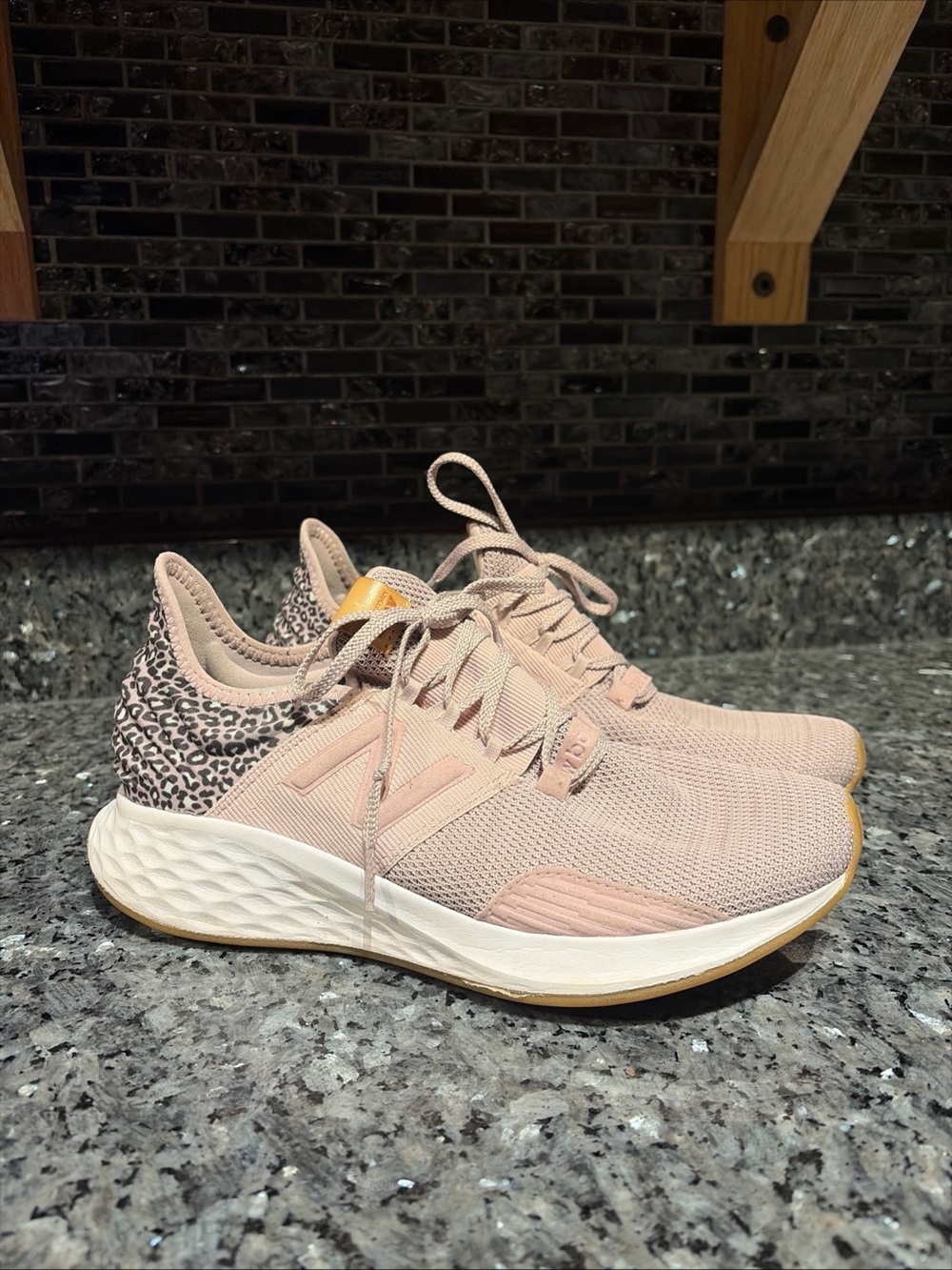 New Balance Fresh Foam Roav Shoes Womens Size 10 Pink Leopard Print Sneakers